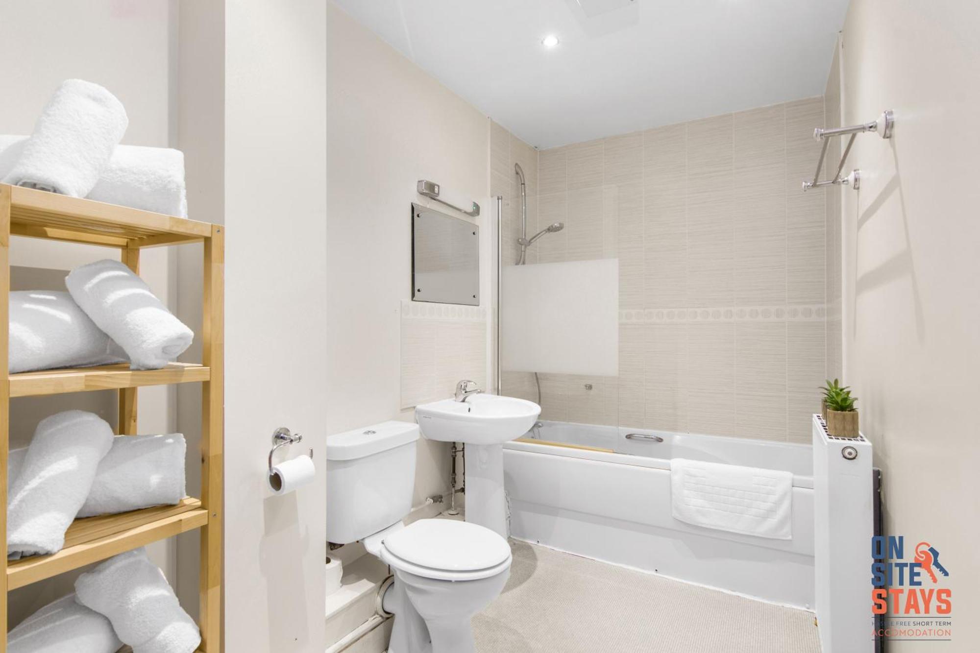 Onsitestays - Cosy 2-Bedroom Apartment With Free Parking, Wi-Fi & London Links Northfleet Exterior foto